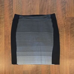White House Black Market Black and White Pencil Skirt